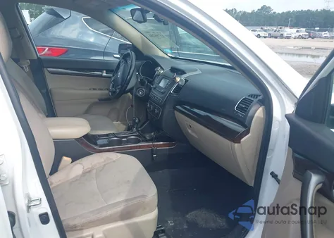 2015 Kia Sorento Lx z USA, uszkodzony, nr VIN 5XYKT4A69FG582595